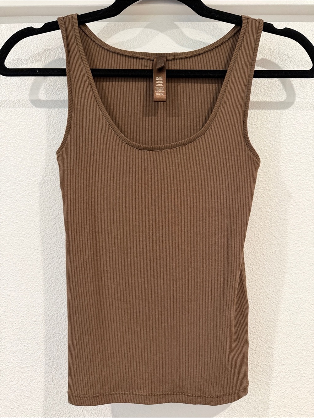 SKIMS SOFT LOUNGE TANK | OXIDE Ribbed Scoop Tank Top in Brown